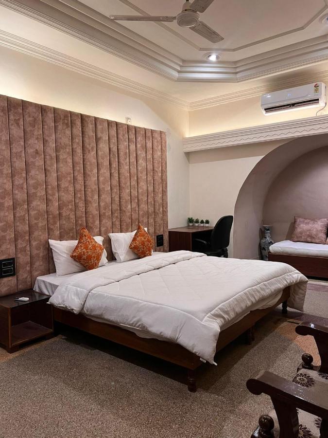 Aavaa Shanti Niwas Varanasi Exterior photo